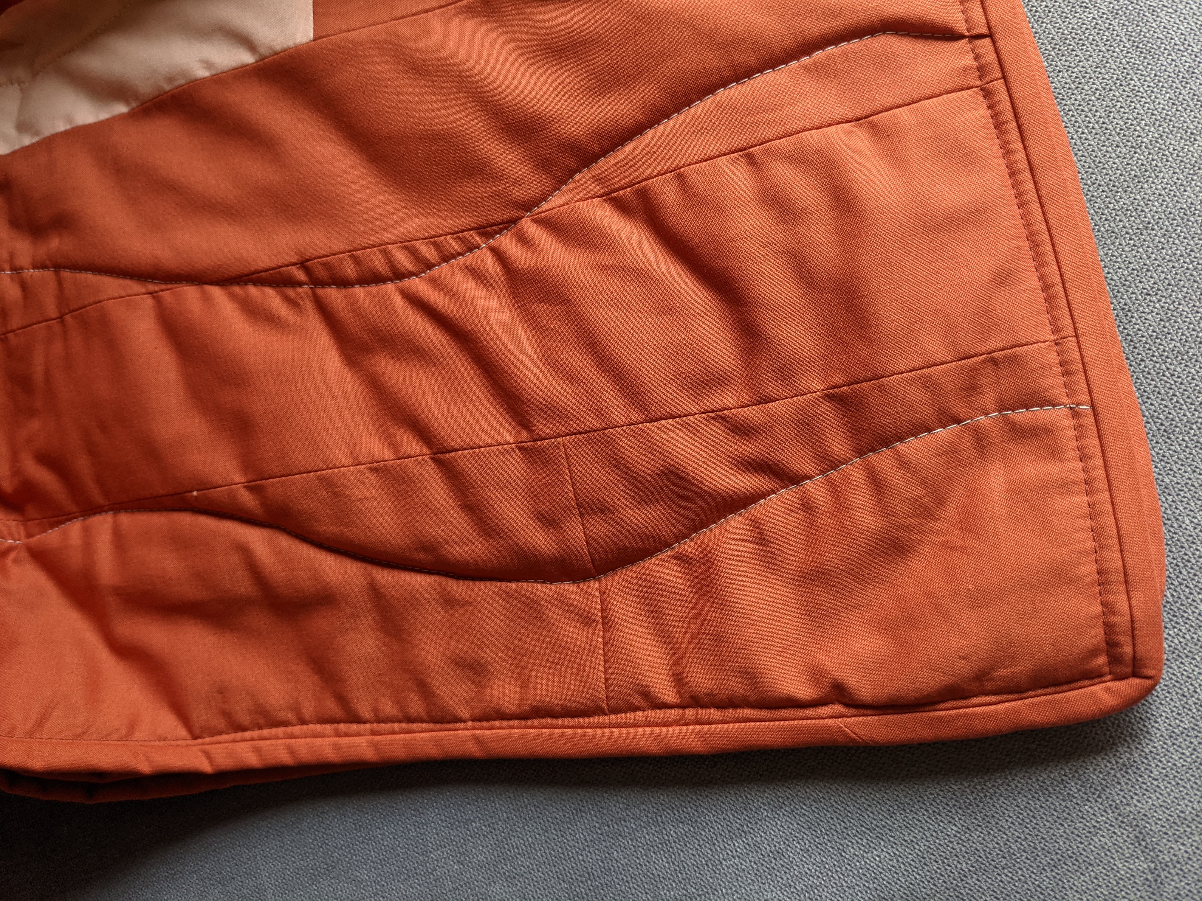 Le petit carré de tissu que j'ai dû ajouter